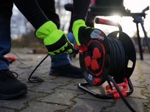 Ilgintuvas elektros ritėje 30 m 4 lizdų CE IP44 izoliacija YT-81053 YATO