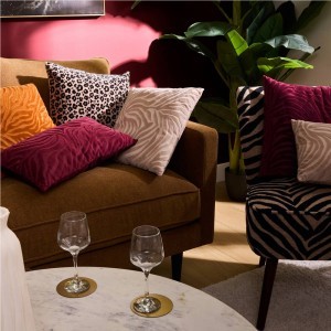 Pagalvėlė dekoratyvinė 40x40 cm poliesteris Atmosphera 212527A