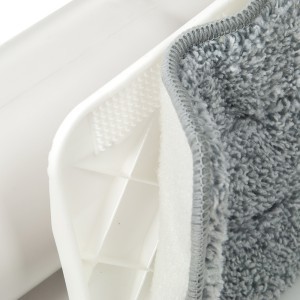 Šepetys grindų valymui su purkštuvu 330 ml 126 cm CleanHome