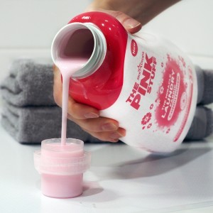 Minkštiklis skalbinių 960 ml vaisių kv. (veganiškas, non-toxic) The Pink Stuff