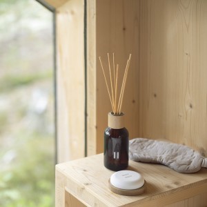 Eterinių aliejų difuzorius keramikinis 8x8x2 cm Rento 631001