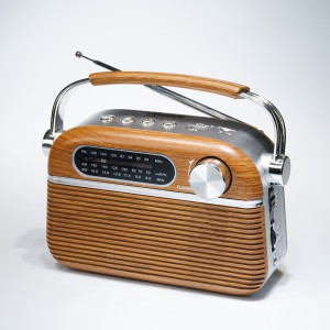 Radijo imtuvas AM/FM/SW AC/DC arba R20 TIROSS TS461