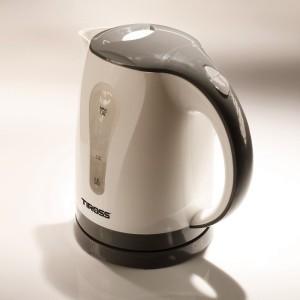 Virdulys elektrinis plastikinis 1,8 L TIROSS TS1355