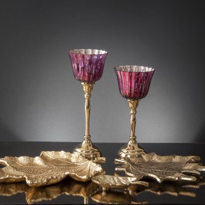 Žvakidė metalinė su stiklu violetinė h 27,5 cm SAVEX