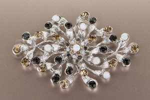 Dėžutė stiklinė ruda su metaliniu papuošimu 7x12x12 cm 136718