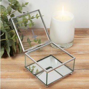 Dėžutė stiklinė religinėms relikvijoms H:6.5cm x W:10cm x D:10cm FH113 Widdop