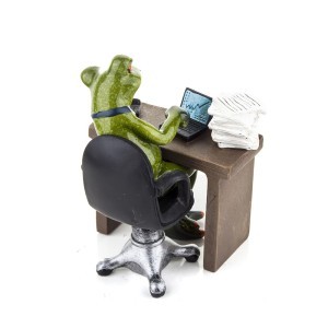 Figūrėlė varlė Biuro darbuotojas 14x10,5x10 cm 137233