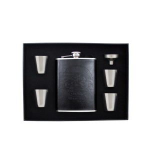 Rinkinys gertuvė ( fleškutė) metalinė+taurelės+piltuvėlis 240 ml
