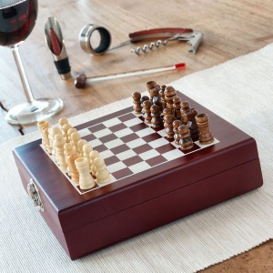 Vyno aksesuarų rinkinys/šachmatai 16,5x4,5x14,5 cm InnovaGoods 5260100602