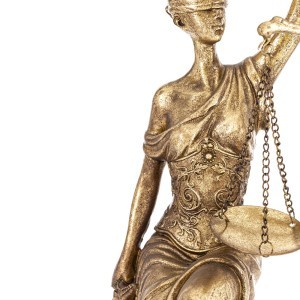 Figūrėlė Temidė polirezininė aukso spl. 34x16x16 cm 168592