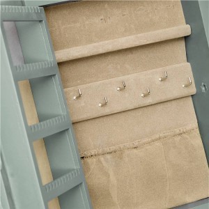 Dėžutė papuošalams su veidrodžiu 29x22x15 cm medinė (mix) Atmosphera 211546