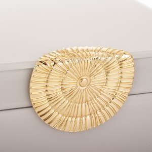 Dėžutė papuošalams stiklinė balta  8x19x15,5 cm 179056