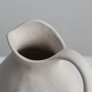 Vaza keramikinė 16.3x14,2x cm dramblio kaulo sp. Is-CV-3-Gwen