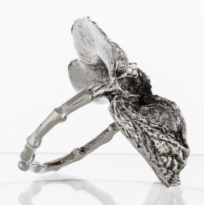 Žiedas servetėlėms Lapai sidabro spalvos 6x5x4,5 cm 156865